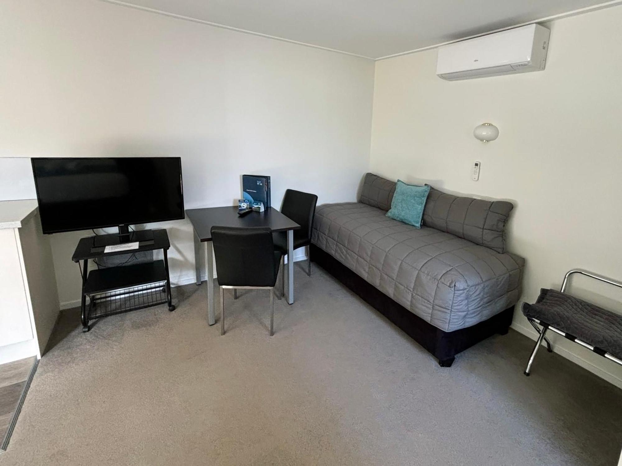 Kingston Top 10 Holiday Park Room photo